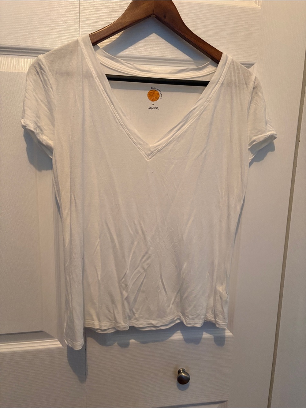 Anthropologie White V-Neck Short Sleeve Tee